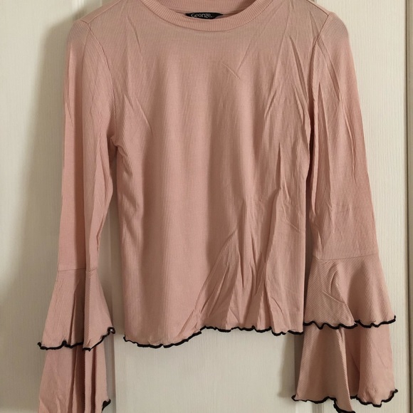 Blush pink top with flared arms - Picture 1 of 3